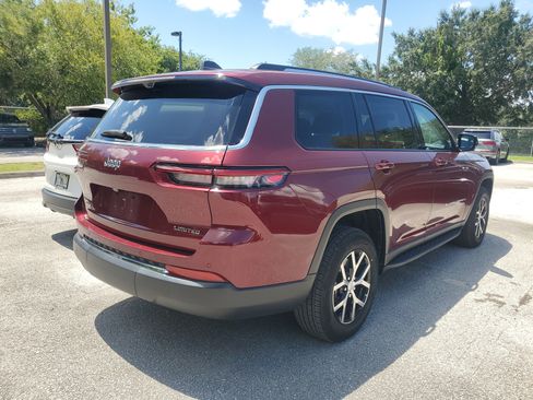 Used 2023 Jeep Grand Cherokee L Limited w/ Luxury Tech Group II AWD/4WD image 5