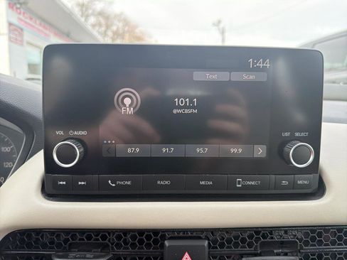 Used 2023 Honda HR-V LX image 24