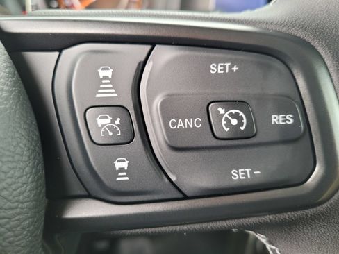 New 2026 Jeep Gladiator Willys AWD/4WD image 19