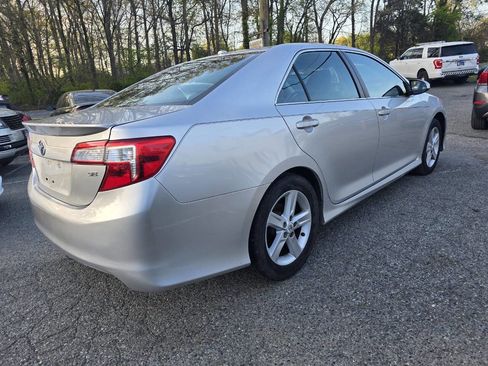 Used 2012 Toyota Camry SE image 6
