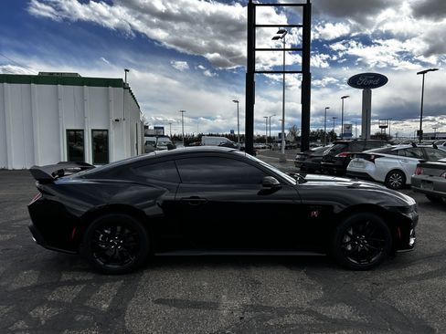 Used 2025 Ford Mustang GT image 6