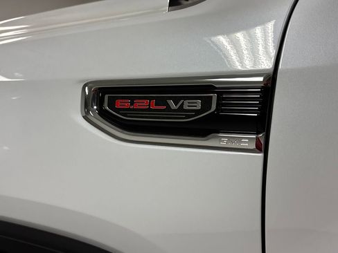 New 2026 GMC Sierra 1500 Denali w/ Denali Reserve Package AWD/4WD image 11