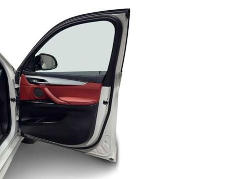 Used 2018 BMW X6 xDrive35i image 9