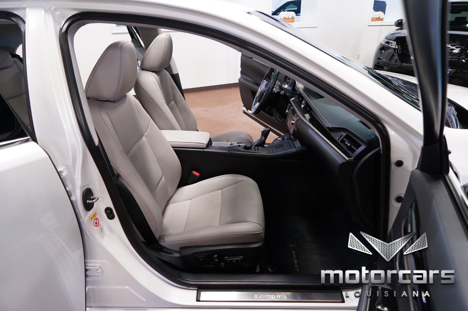 Used 2016 Lexus ES 350 w/ Accessory Package FWD image 26