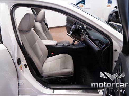 Used 2016 Lexus ES 350 w/ Accessory Package FWD image 26