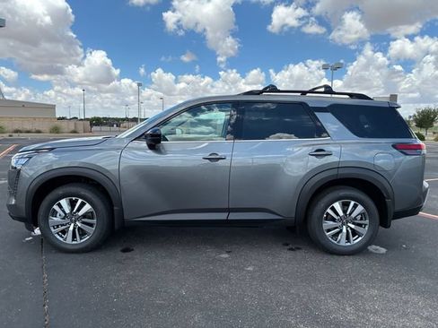 New 2026 Nissan Pathfinder SL FWD image 3