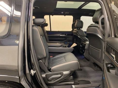 Used 2024 Jeep Grand Wagoneer Series III w/ Quick Order Packagew 28T image 31