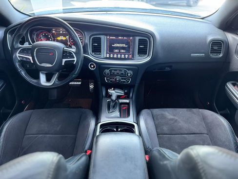Used 2017 Dodge Charger R/T Scat Pack w/ Dynamics Package RWD image 19