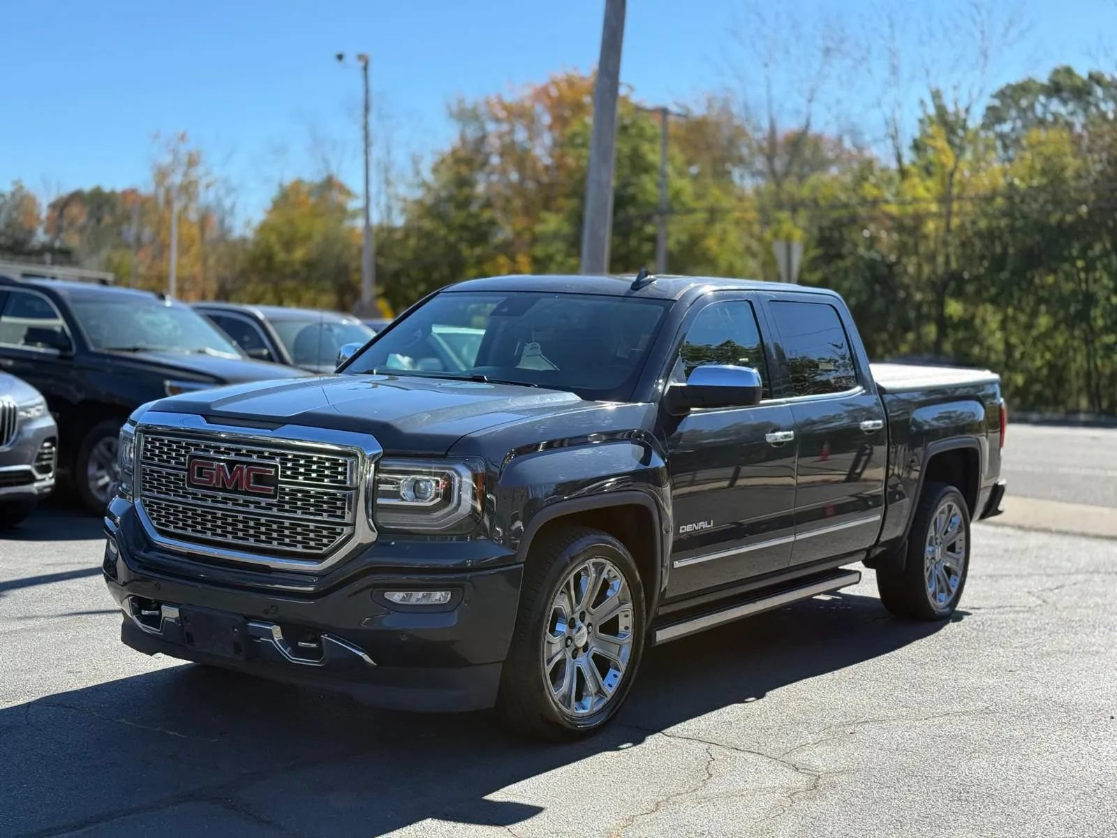 Used 2017 GMC Sierra 1500 Denali w/ Denali Ultimate Package AWD/4WD image 2