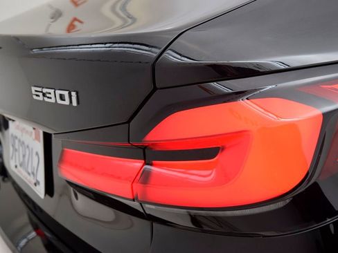 Used 2023 BMW 530i w/ Convenience Package image 14