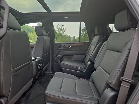 Used 2026 GMC Yukon Denali w/ Sun & Power Step Package AWD/4WD image 20