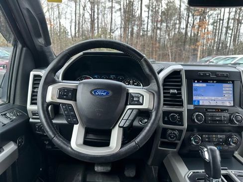 Used 2019 Ford F150 Lariat image 22