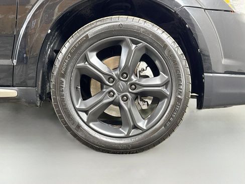 Used 2019 Dodge Journey Crossroad w/ Driver Convenience Group AWD/4WD image 40
