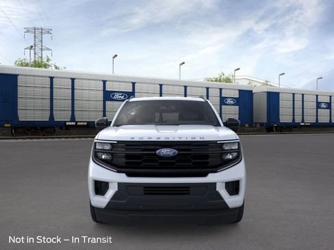 New 2026 Ford Expedition Active image 7