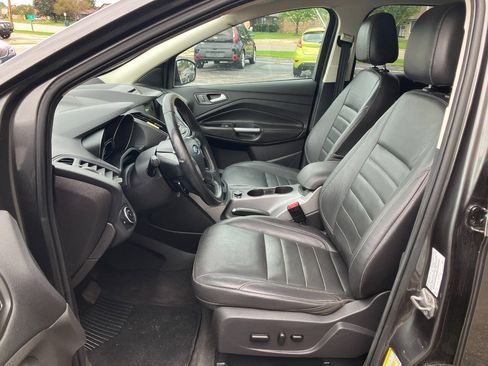 Used 2016 Ford Escape SE w/ SE Leather Comfort Package AWD/4WD image 10