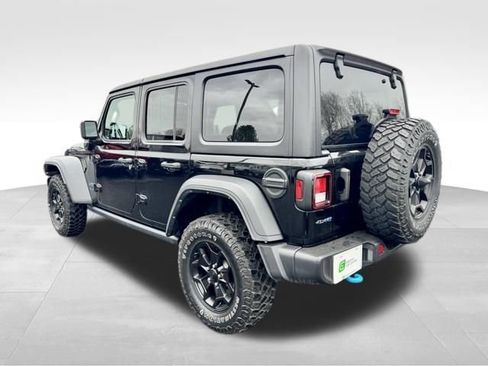 Used 2023 Jeep Wrangler Unlimited w/ Cold Weather Group AWD/4WD image 6