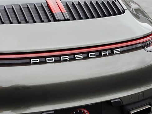 Used 2020 Porsche 911 Carrera RWD image 9