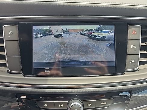 Certified 2022 Buick Enclave Essence image 22