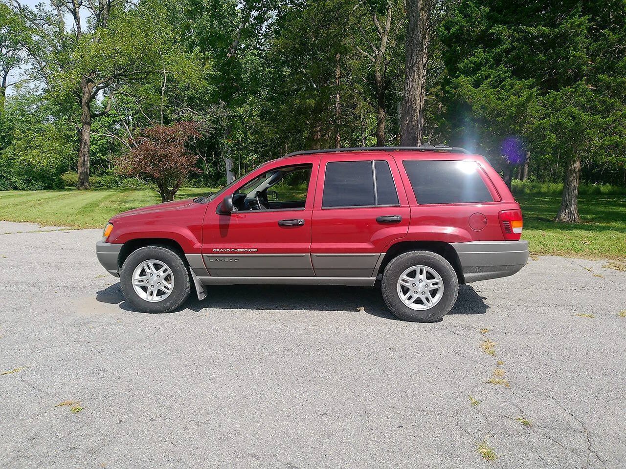 Used 2002 Jeep Grand Cherokee Laredo AWD/4WD image 3