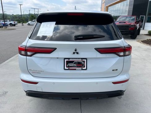 Used 2023 Mitsubishi Outlander SE Black Edition AWD/4WD image 18