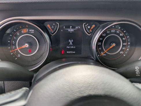 Used 2019 Jeep Wrangler Unlimited Sport S image 25