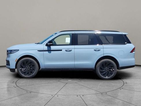 New 2026 Lincoln Navigator Reserve AWD/4WD image 9