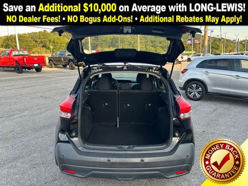 Used 2020 Nissan Kicks S image 11