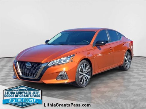 Used 2021 Nissan Altima 2.5 SR image 1