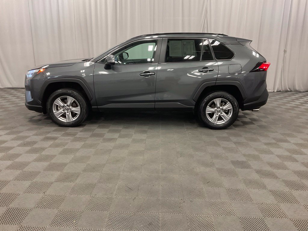 Used 2025 Toyota RAV4 XLE AWD/4WD image 8