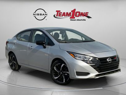 New 2025 Nissan Versa SR w/ Trunk Package