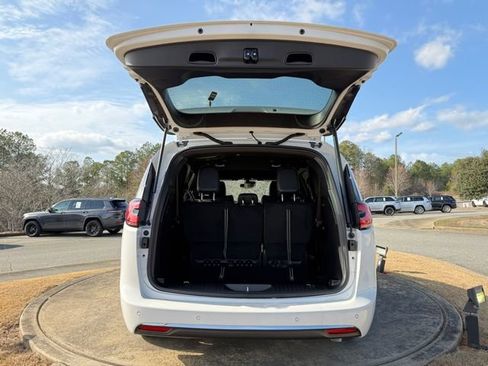 New 2026 Chrysler Pacifica Select FWD image 33