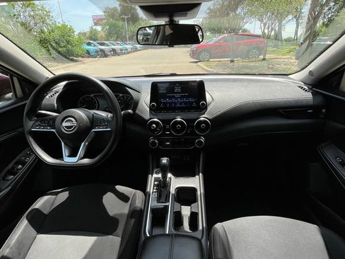 Used 2024 Nissan Sentra SV FWD image 11