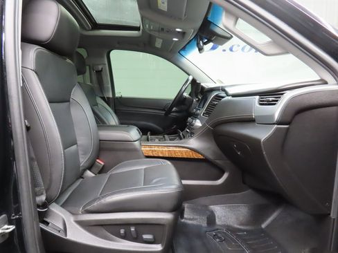 Used 2019 Chevrolet Suburban Premier image 26