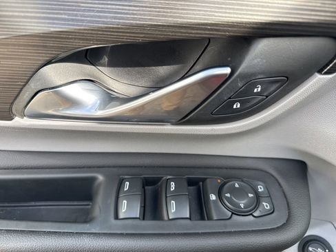 Certified 2022 GMC Terrain SLE w/ Driver Convenience Package image 13