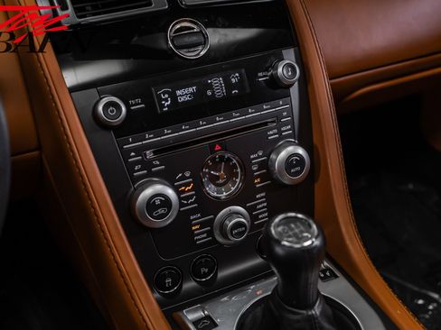 Used 2009 Aston Martin V8 Vantage Roadster RWD image 38