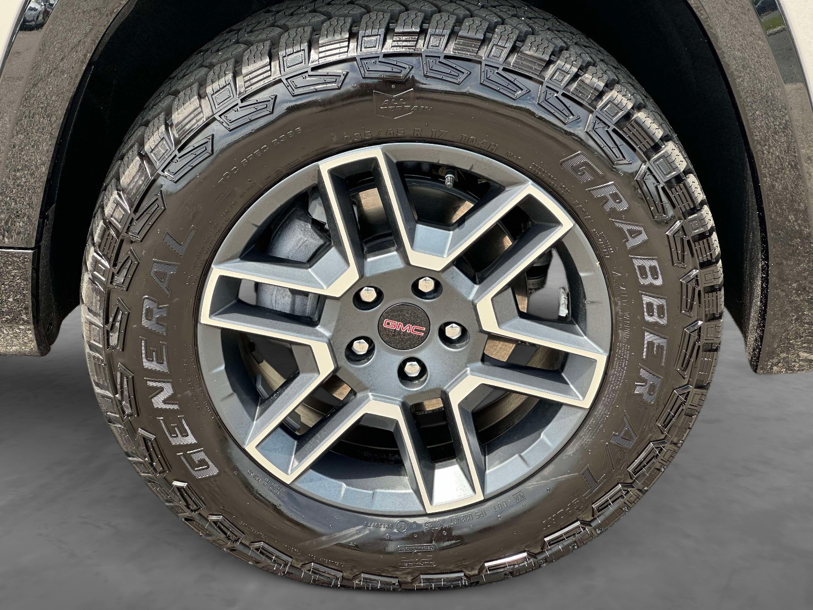 Used 2026 GMC Terrain AT4 w/ Convenience Package III AWD/4WD image 7