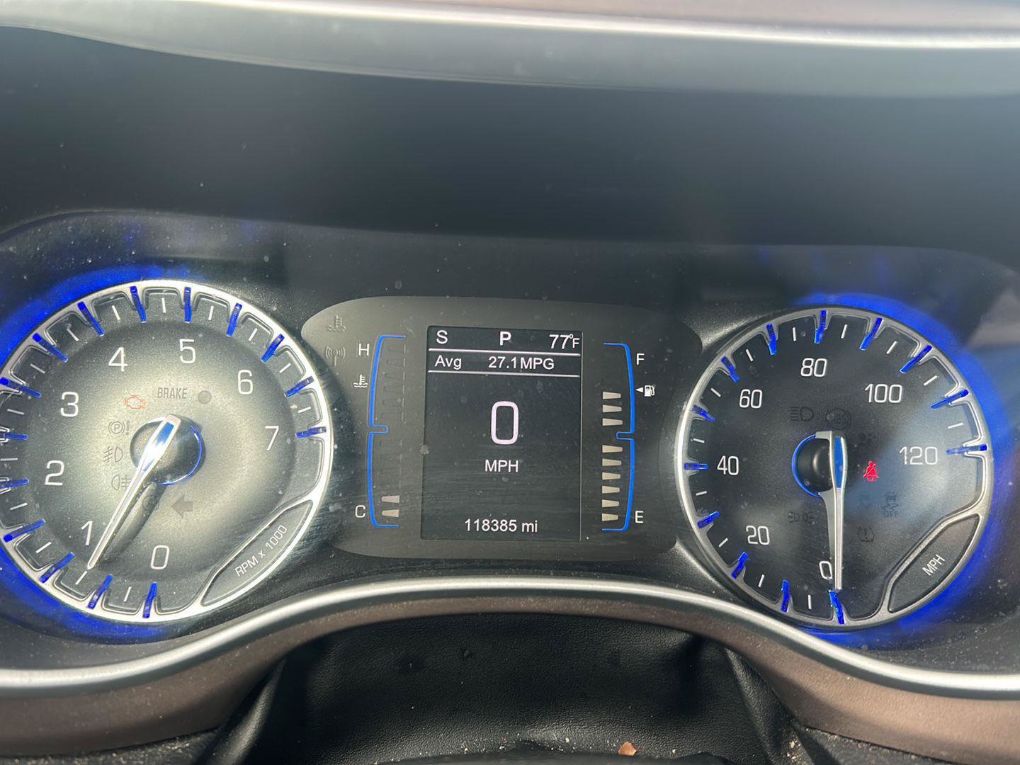 Used 2017 Chrysler Pacifica Touring FWD image 10