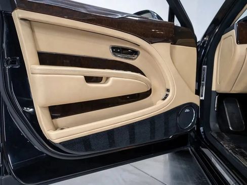 Used 2011 Bentley Mulsanne RWD image 14