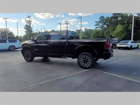New 2025 RAM 2500 Limited image 28