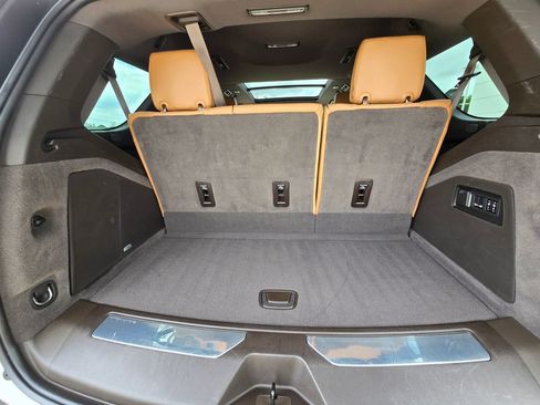 Used 2024 Cadillac Escalade Sport AWD/4WD image 42
