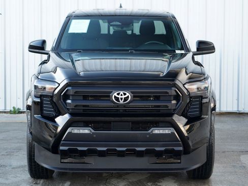 Used 2024 Toyota Tacoma SR5 w/ SR5 Upgrade Package image 46