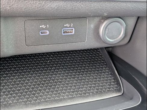Used 2022 Nissan Rogue SV w/ SV Premium Package FWD image 18