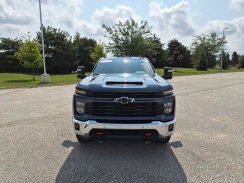 Used 2025 Chevrolet Silverado 2500 LT w/ All Star Edition AWD/4WD image 3