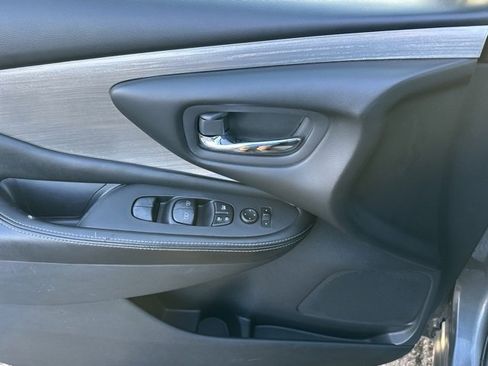 Used 2018 Nissan Murano S image 19