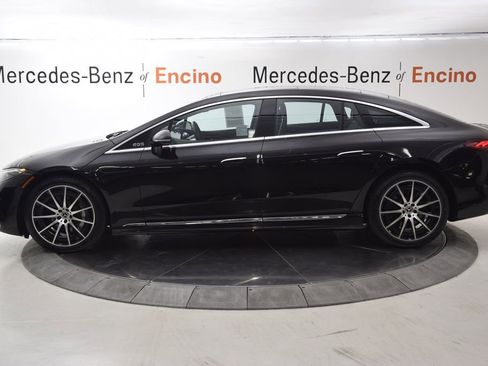 Used 2023 Mercedes-Benz EQS 580 4MATIC Sedan image 3