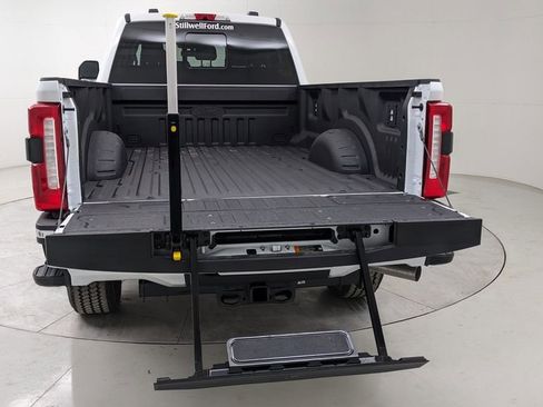 Used 2024 Ford F350 Lariat w/ Lariat Ultimate Package image 7