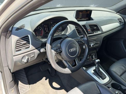 Used 2017 Audi Q3 2.0T Premium w/ Convenience Package FWD image 4