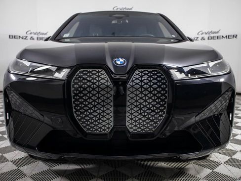 Used 2022 BMW iX xDrive50 w/ Premium Package image 4