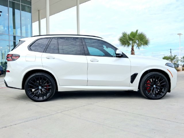 Used 2026 BMW X5 sDrive40i w/ M Sport Package RWD image 8