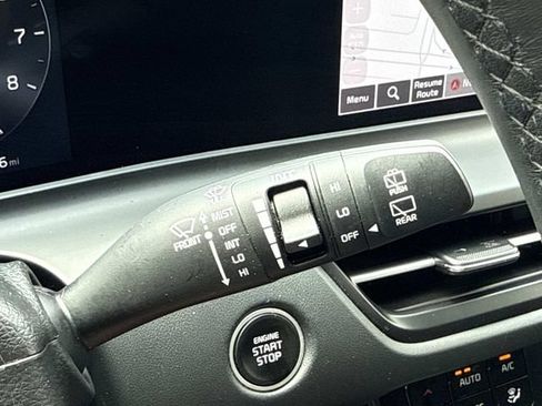 Used 2024 Kia Seltos EX FWD image 25